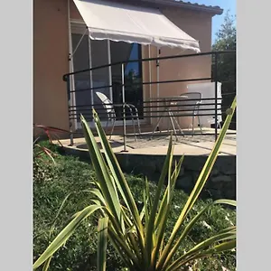 https://logement-attenant-a-une-villa-t2-avec-terrasse.fr-provencehotel.com
